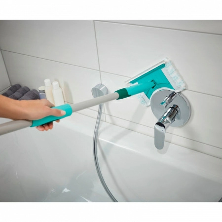 Щетка для плитки и ванны с длинной ручкой Leifheit Bath cleaner* фото 2