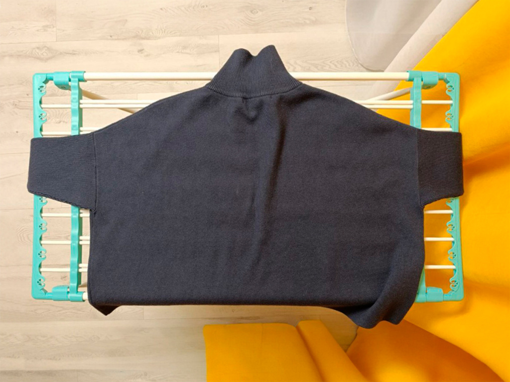 Равномерное распределение по горизонтальной поверхности на сушилке для деликатных вещей Hausmann Aura Deluxe, арт. HM-XL-296