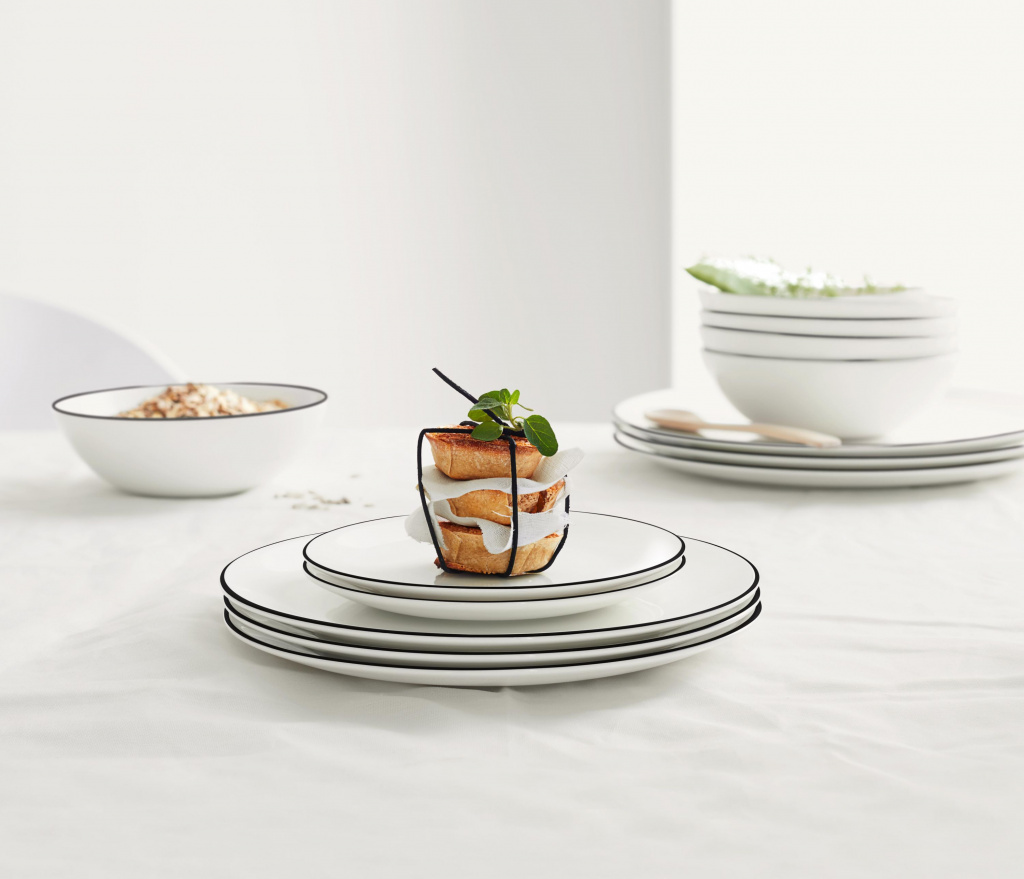 Cover-A-Table.jpg